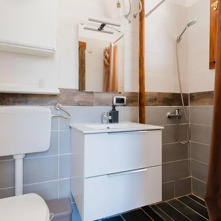 Hébergement de vacances Dilauro Con Piscina Exclusive *